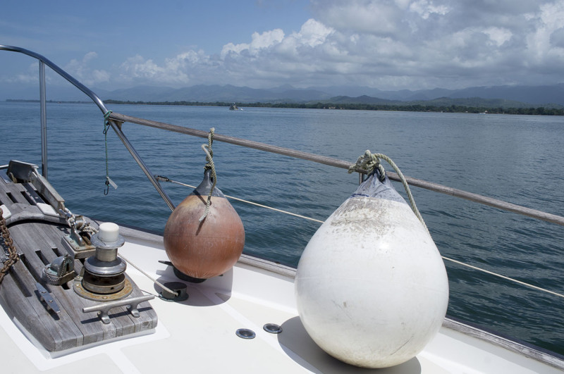 foredeck of Hydromax