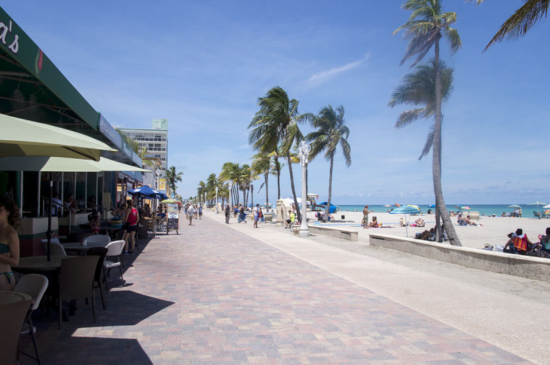 Hollywood Beach walkway 1