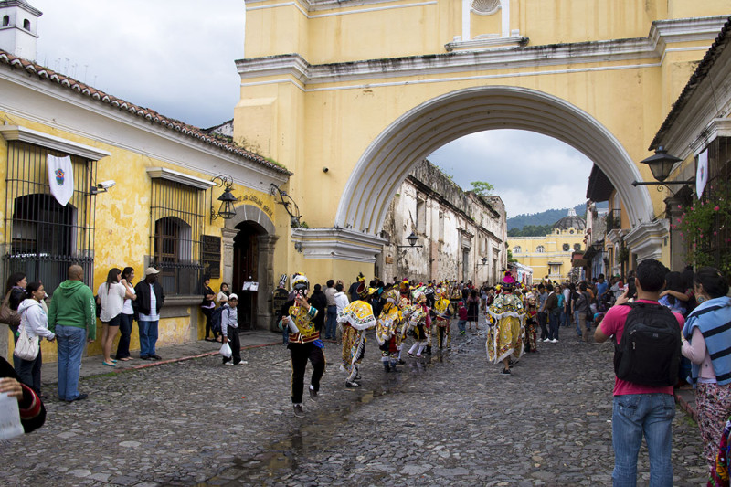 Antigua arch 1