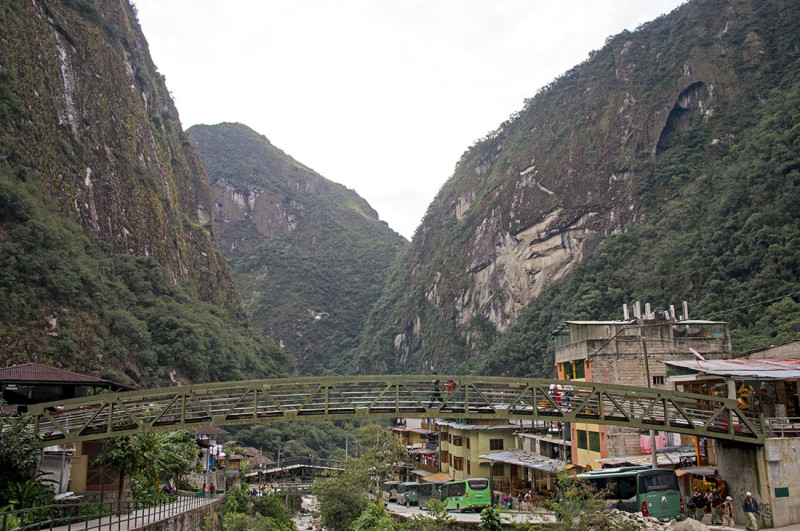 bridge crossing Aguas Calientes