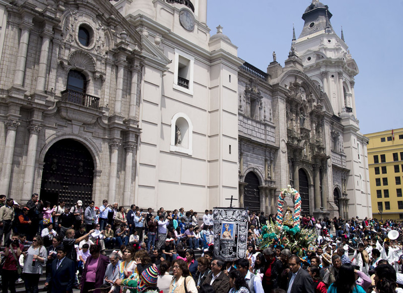 parade in Lima (7)