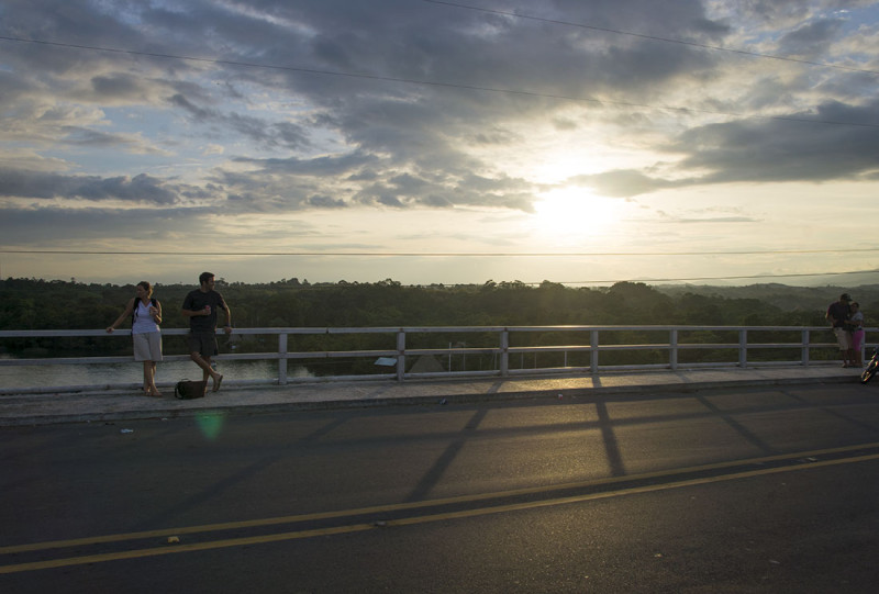 Elmari and Matt on bridge, Rio Dulce, Guatemala