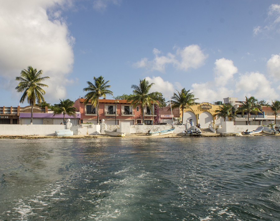 dinghy landing in Cozumel