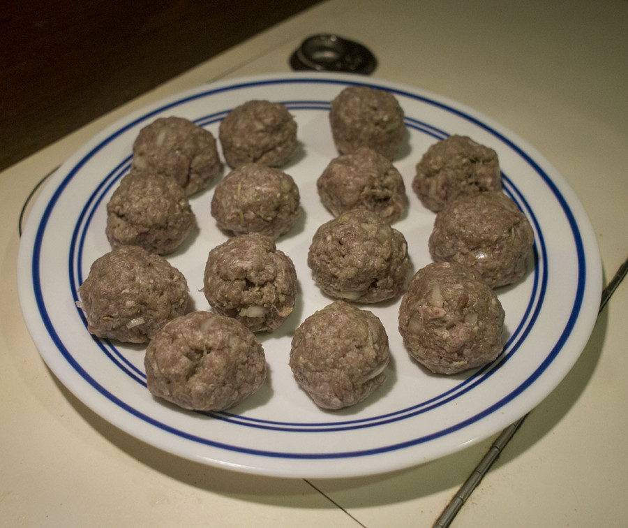 meatballs on plate