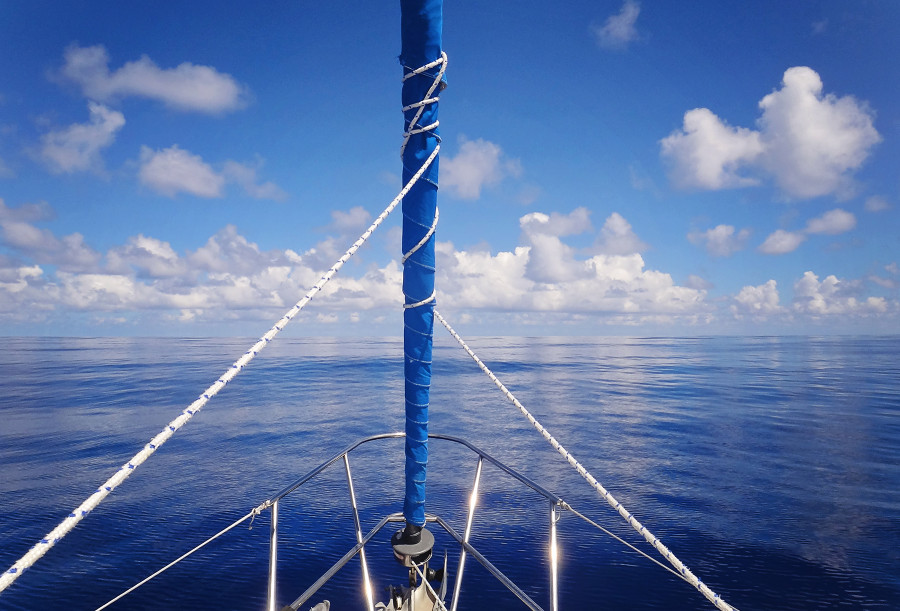 clam waters in the middle of the Atlantic