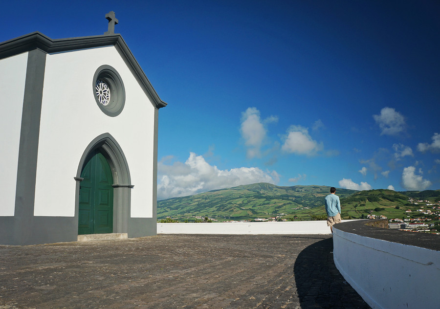 Matt next to church on Monte de Guia