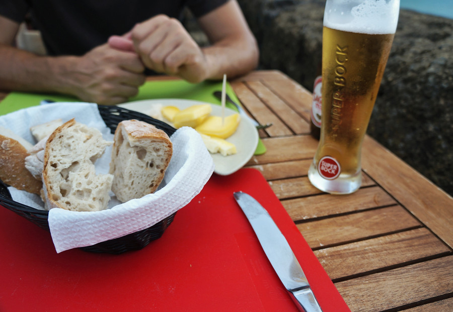 bread and cheese appetizer