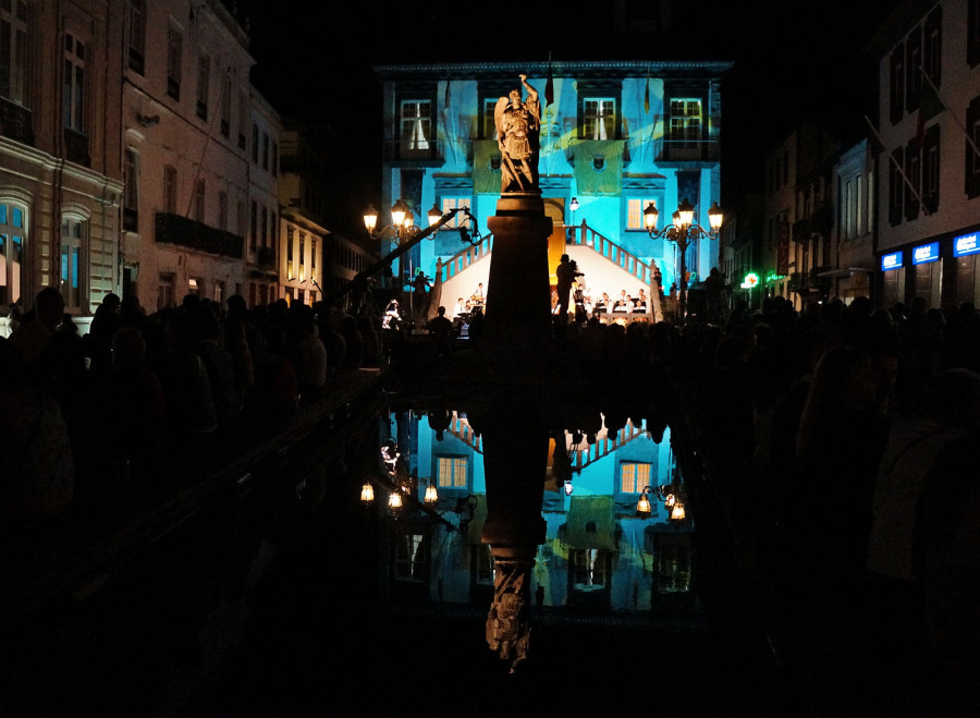 statue in main square, Ponta Delgada, Sao Miguel, Azores