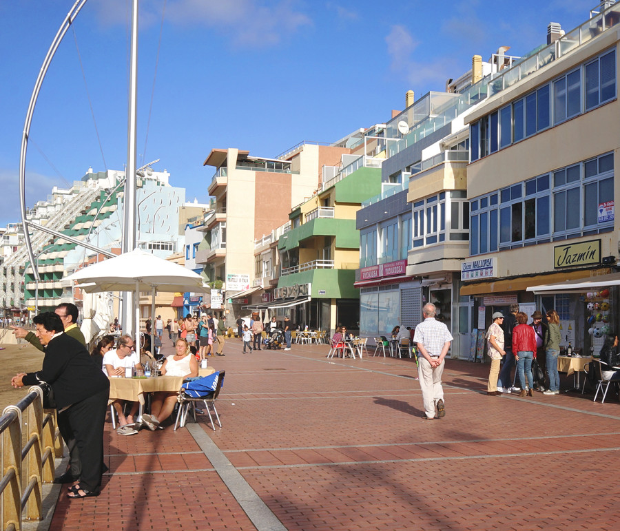 Las Canteras boardwalk