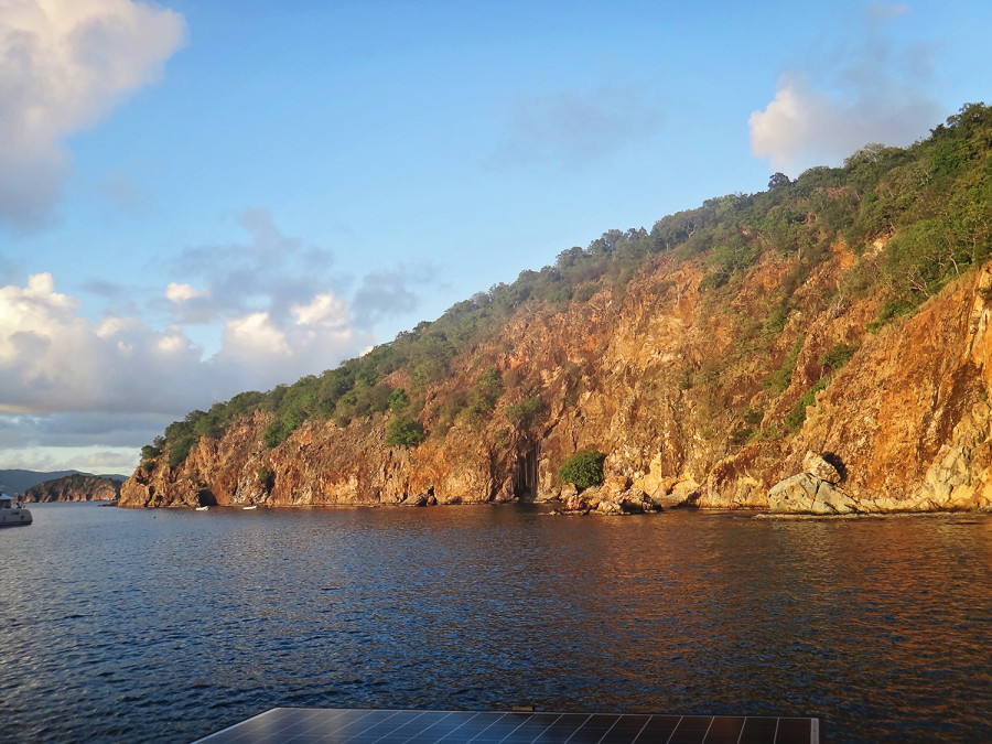 cave, Norman Island