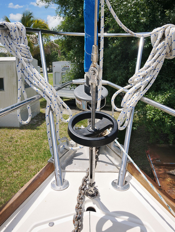 Sabre 34 Targa with solent stay
