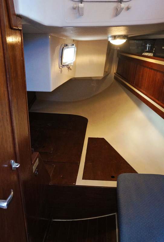 Sabre 34 Targa aft cabin
