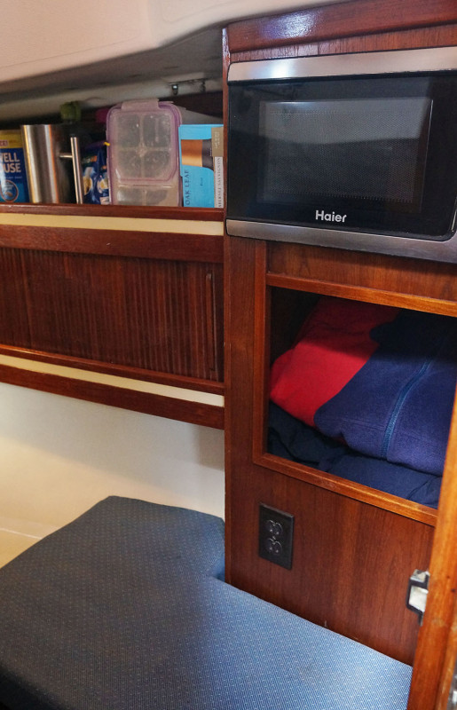 Sabre 34 Targa aft cabin storage