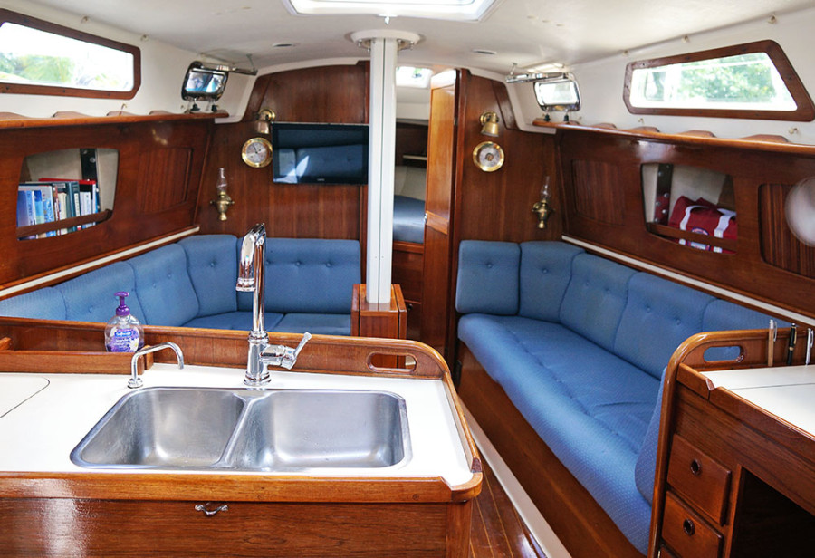 Sabre 34 Targa galley
