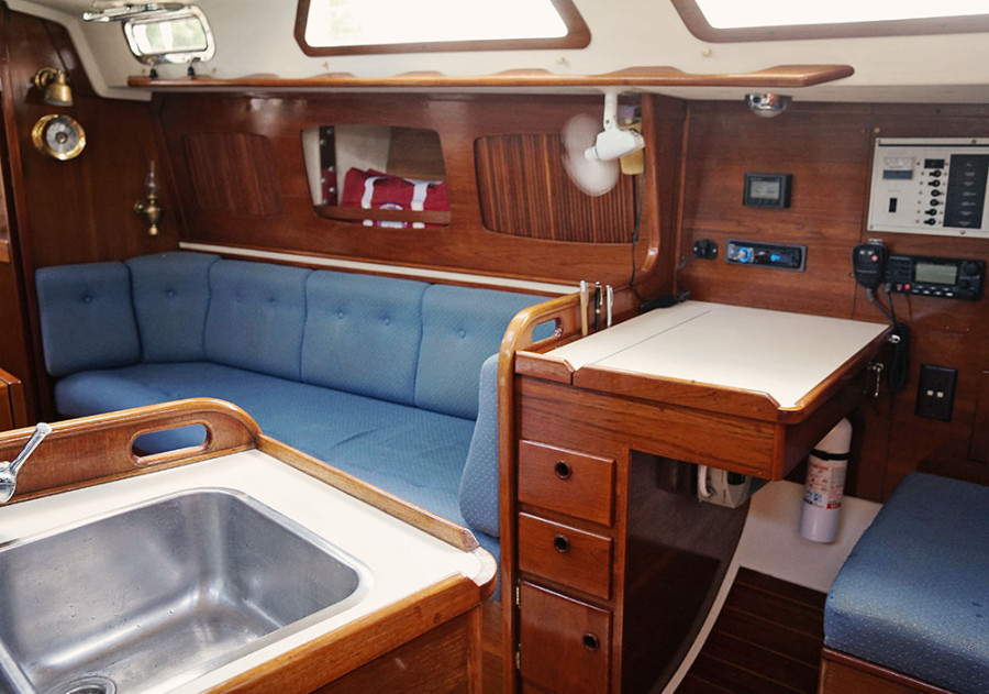 Sabre 34 Targa nav station & settee
