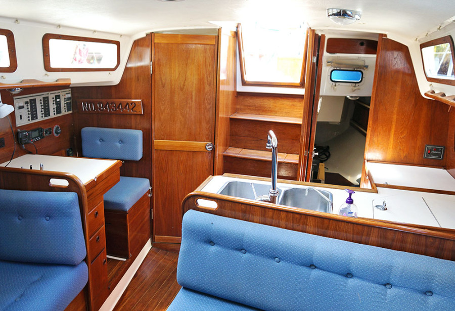 Sabre 34 Targa interior looking aft