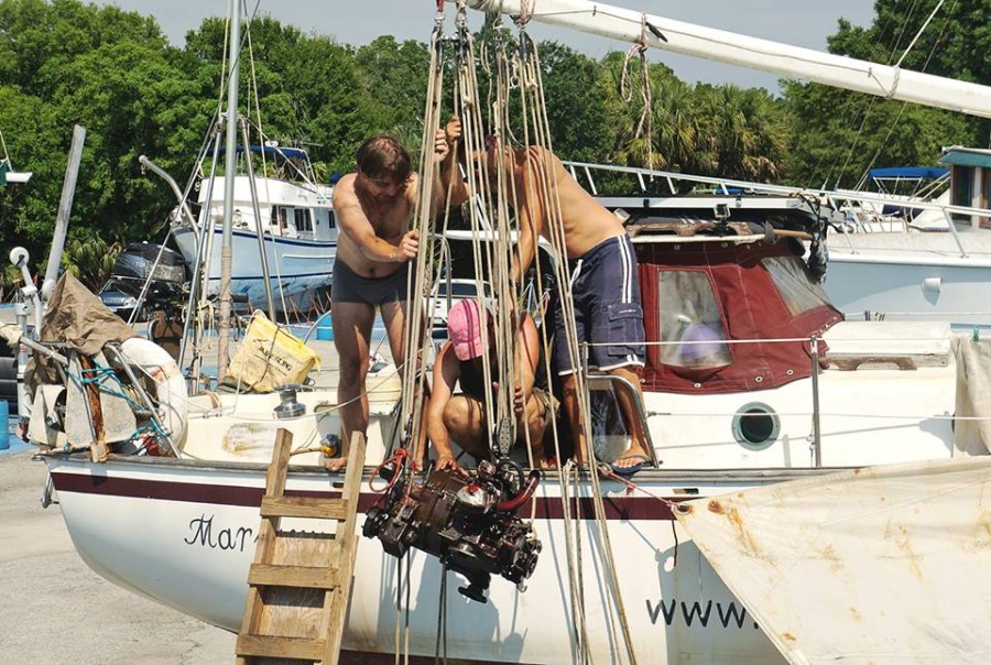 Hannes, Ben & Matt get Marianne's engine back in