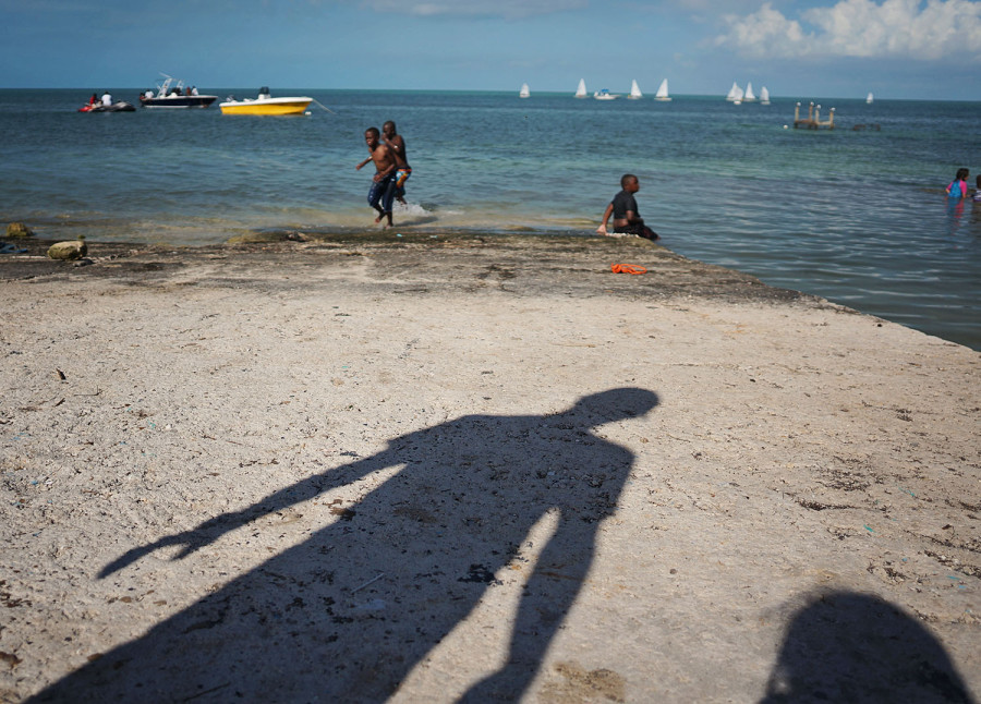 Matt casting shadows