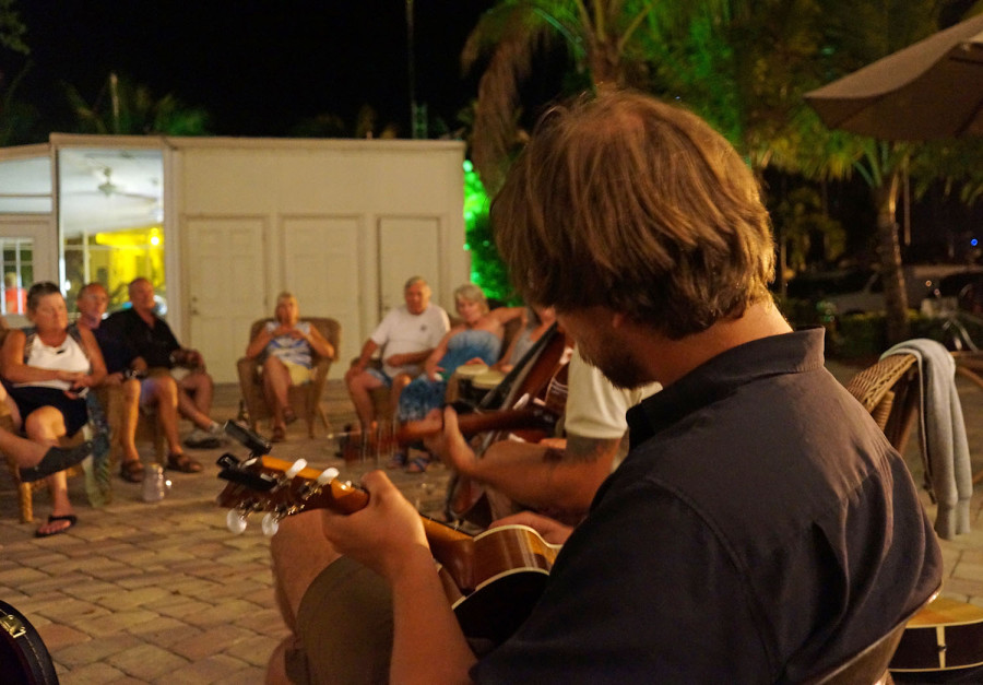 Hannes playing the uke