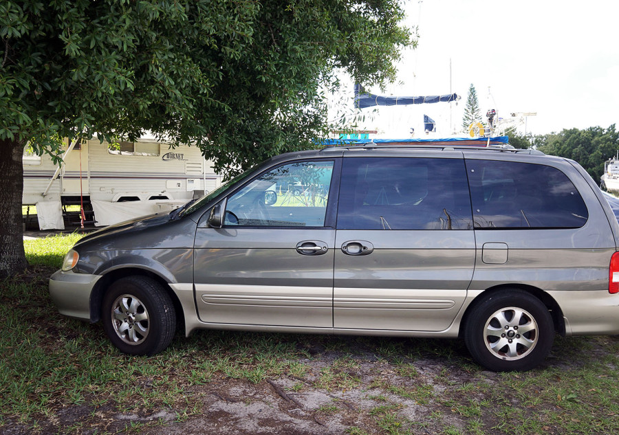 2004 Kia Sedona