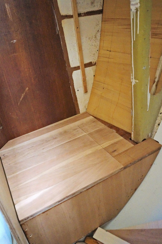 cherry lid to composting toilet