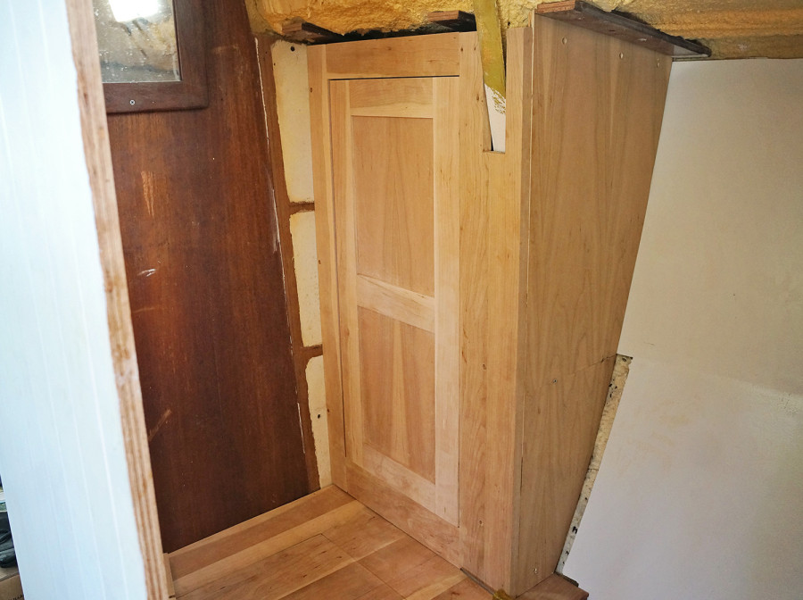 cabinet in head