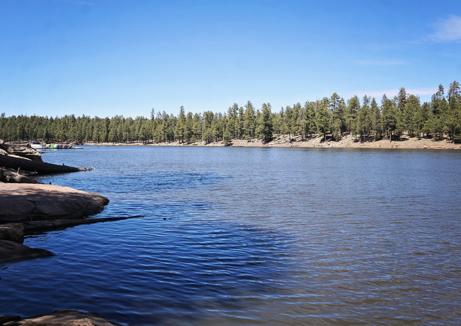 lake in Payson park